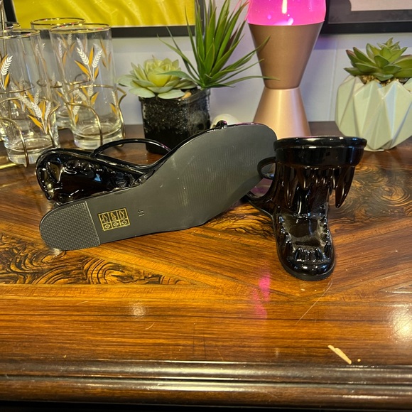 Open toe high heel tiger teeth sandal size 10 - Picture 6 of 11